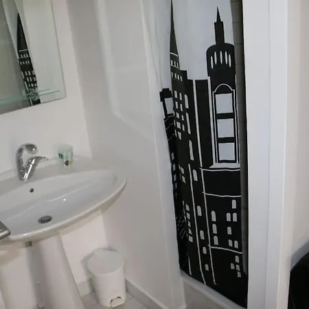 411, Port Nature 4 Au Village Naturiste * Agde